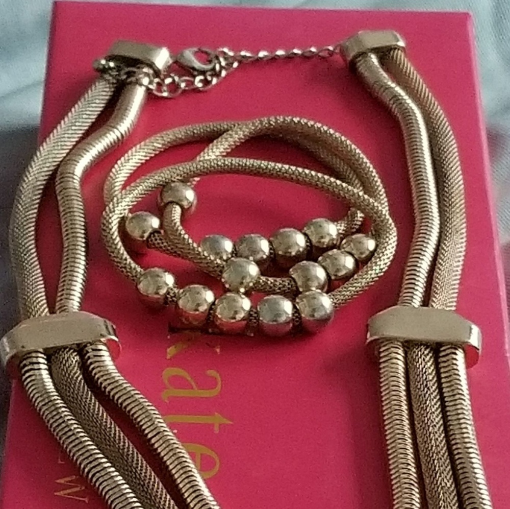 Gold necklace and bracelet set